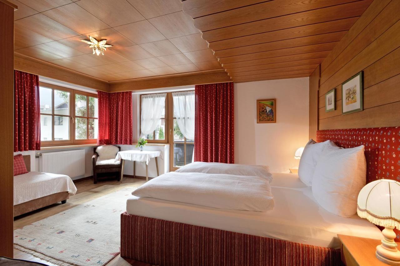 Ferienwohnungen Kircher Mayrhofen Phòng bức ảnh